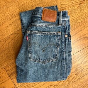 Levi’s 501 Straight-Leg Jeans Medium Wash